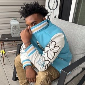 Meet your Posher, Jonathan